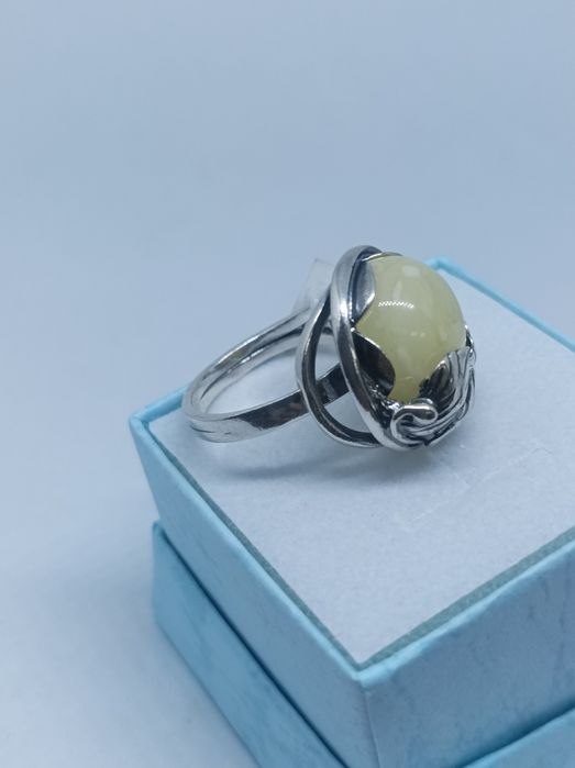 Srebrny pierścionek bursztyn 925 regulowany