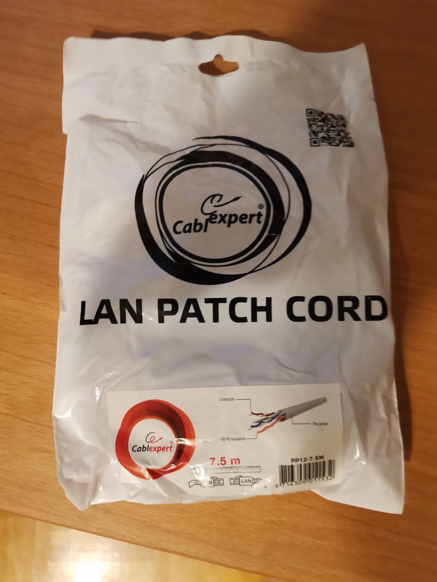 Kabel sieciowy patch cord 7,5 m.