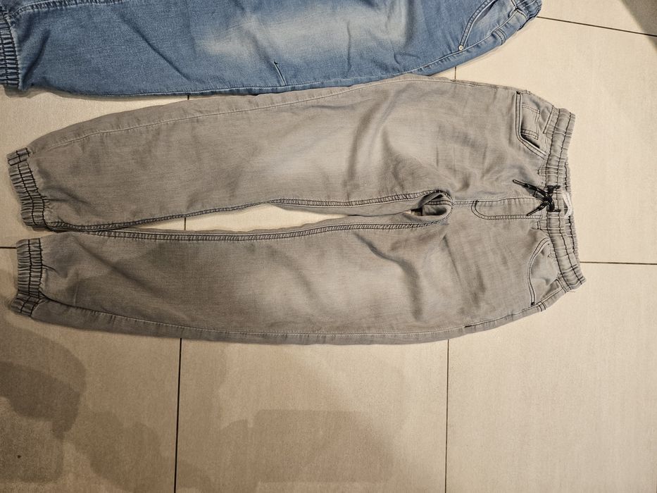 Dwie pary spodni Reserved r 158 uciagliwa bawelna joggery