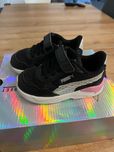 Adidaski dziewczece Puma rozmiar 22