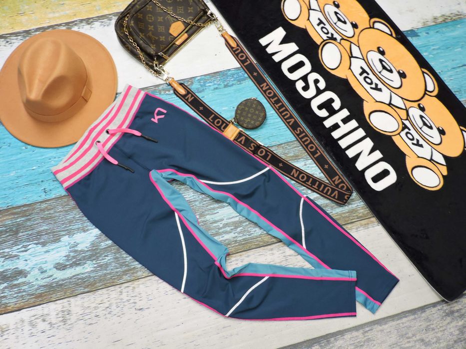 Kari Traa Markowe legginsy pas szeroka guma logo S