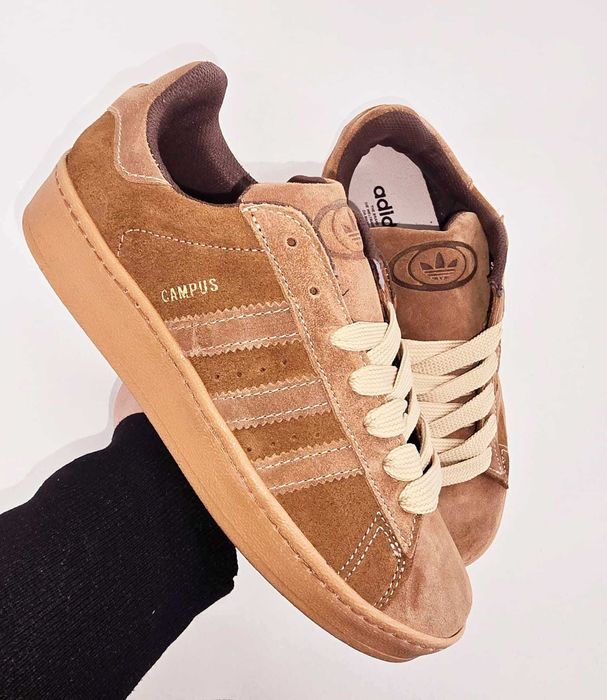 Sapatilhas cinza modelo Campus unisexo