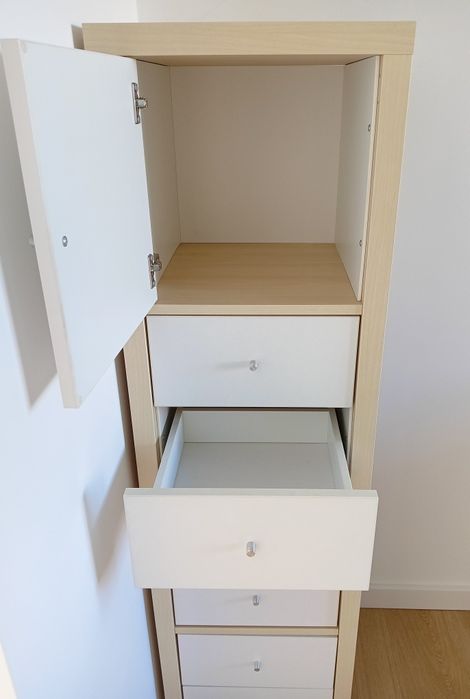 Regał Kallax z szufladami i półką