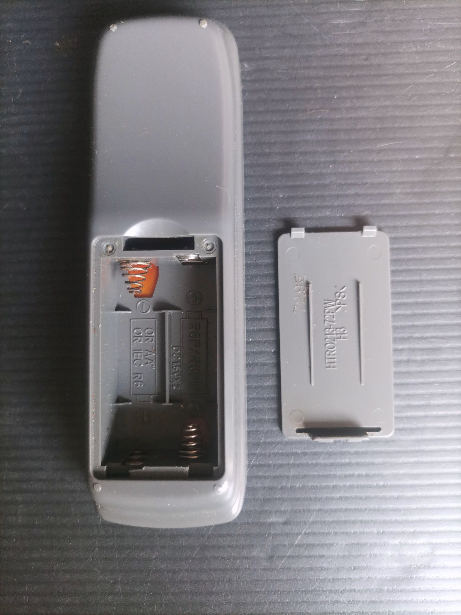 Controlo remoto Sharp mod. RRMCG0107AWSA
