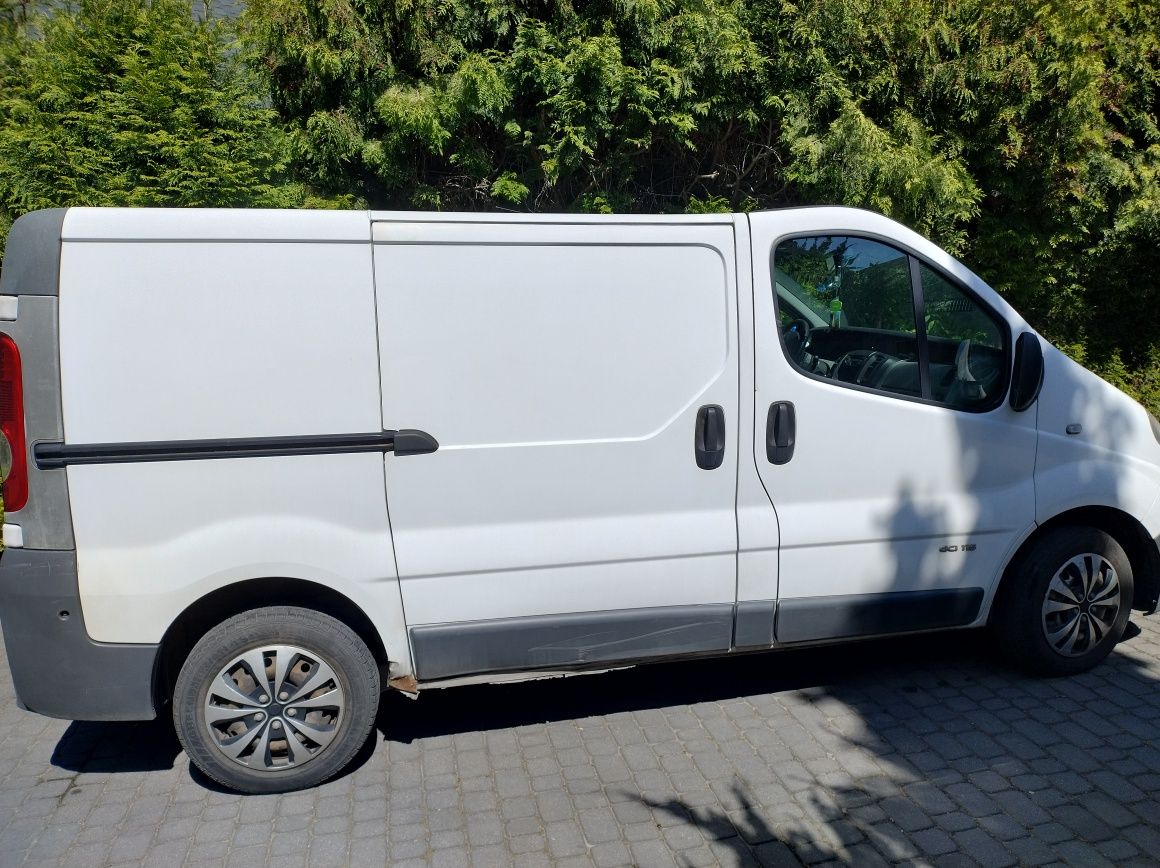 Renault Trafic  115 dCi  faktura vat