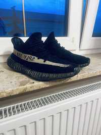 Yeezy 350 core black white