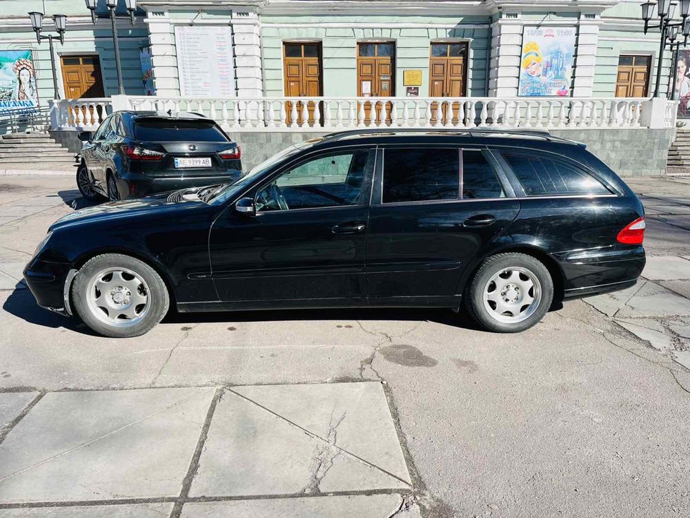 Mercedes e220 2004 г,2.2 cdi