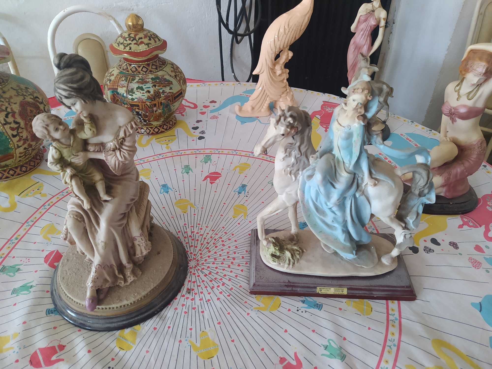 Varias Estatuetas