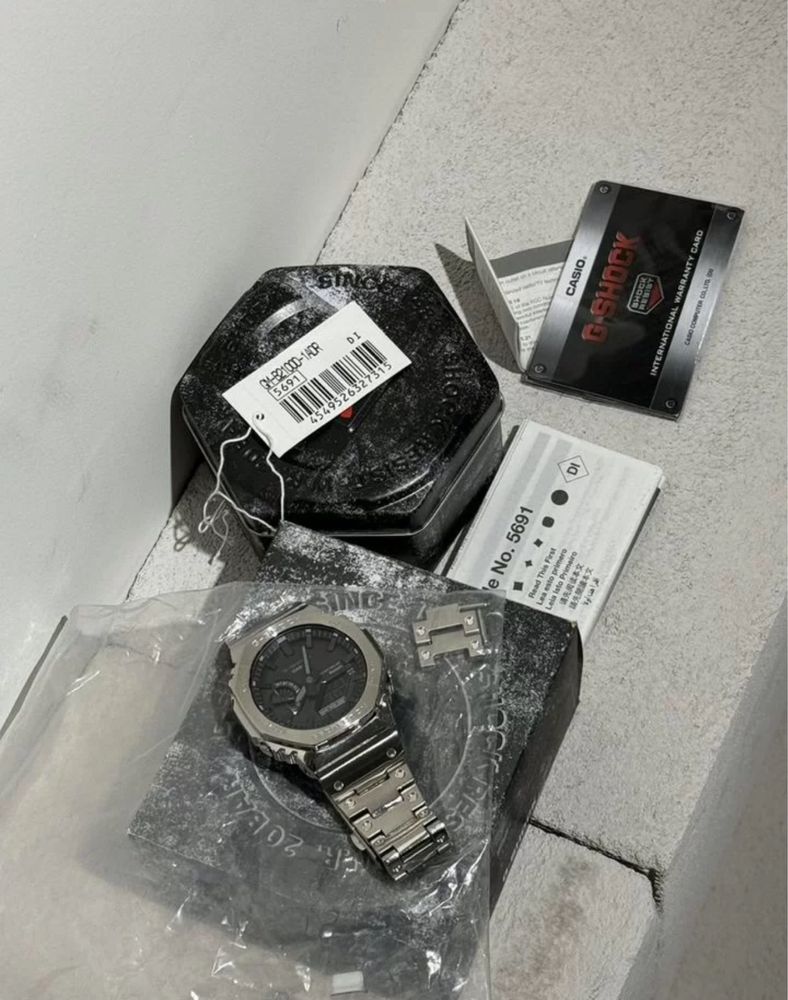 Мужские часы Casio G-Shock GM-B2100D-1A