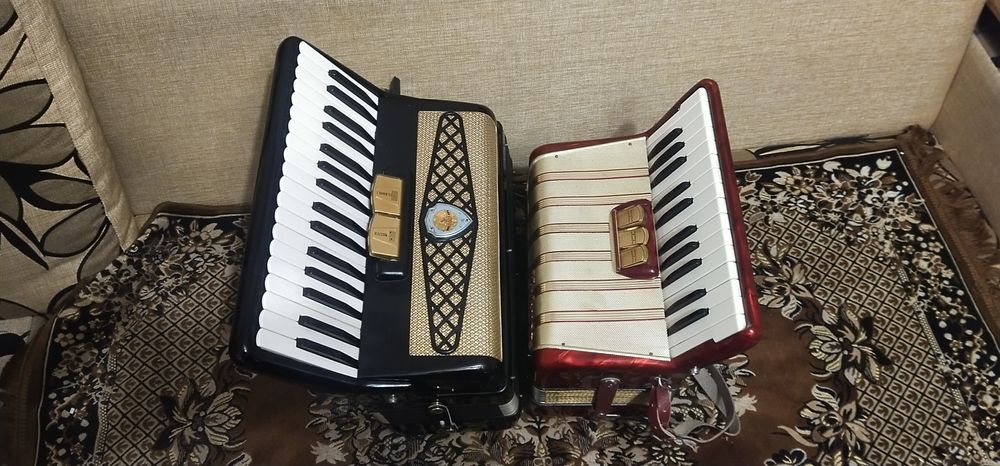 Акордеон Італія, Mafrini Coop, 60 басів.