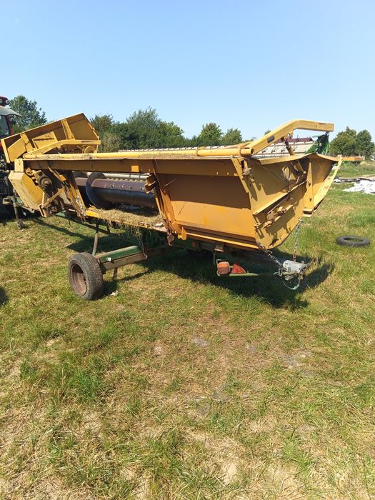 Podbieracz pokosu pkachtowy