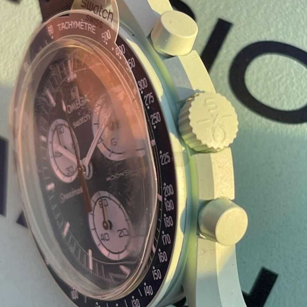 Omega x Swatch Earth SO33G100: Styl i Technologia