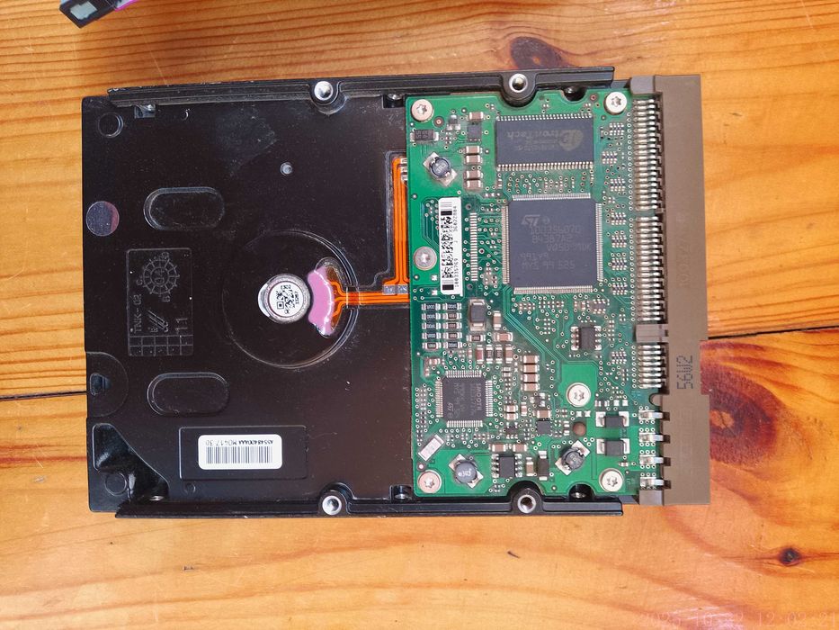 Жесткий диск (HDD) Seagate Barracuda ST3200826A IDE 200 Гб