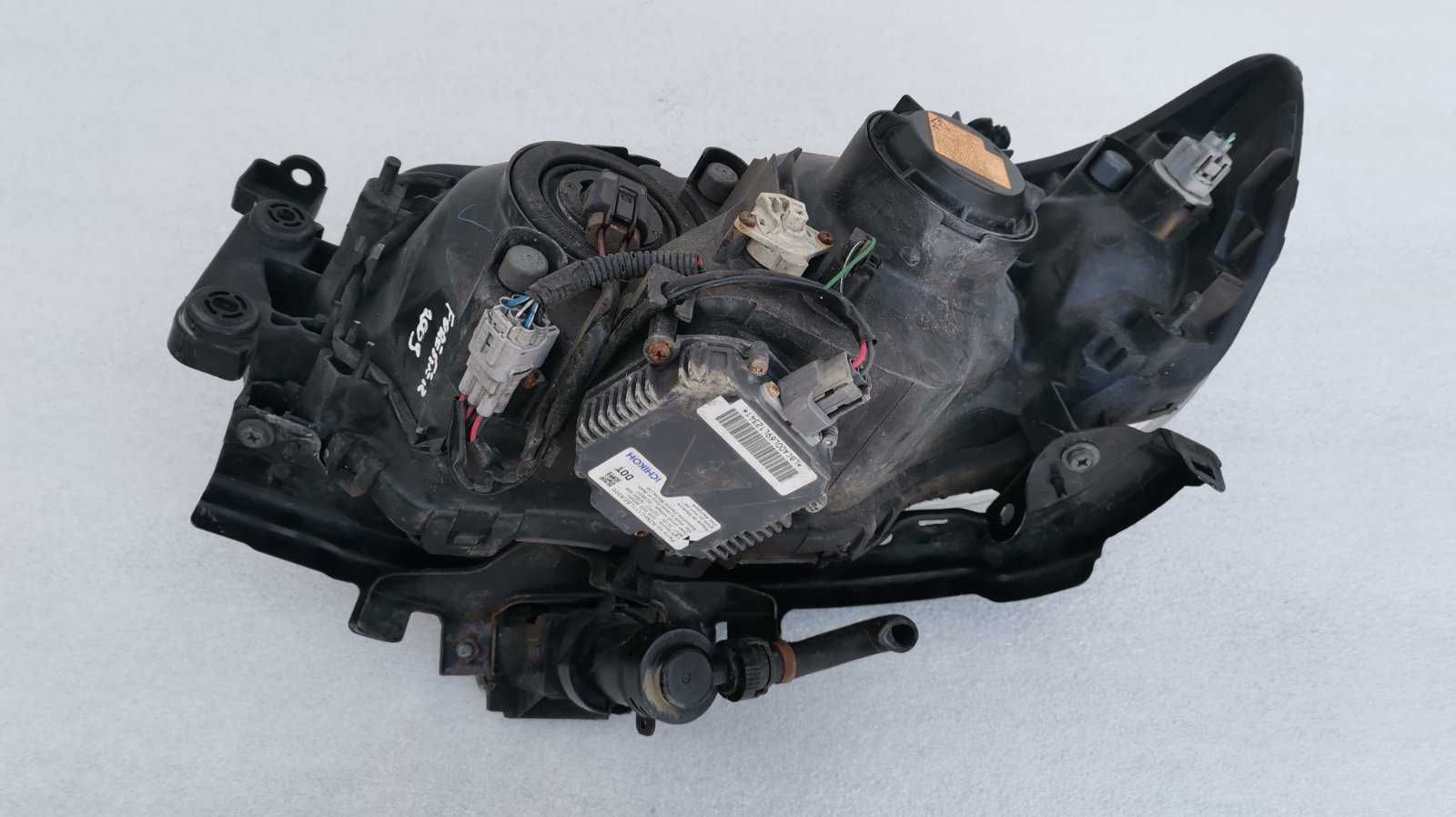 Фара правая Subaru Forester 2006-2008г.в. оригинал ксенон в сборе