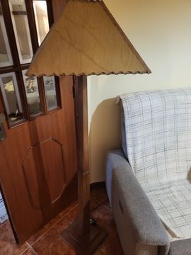 Vendo candeeiro de pé urgência