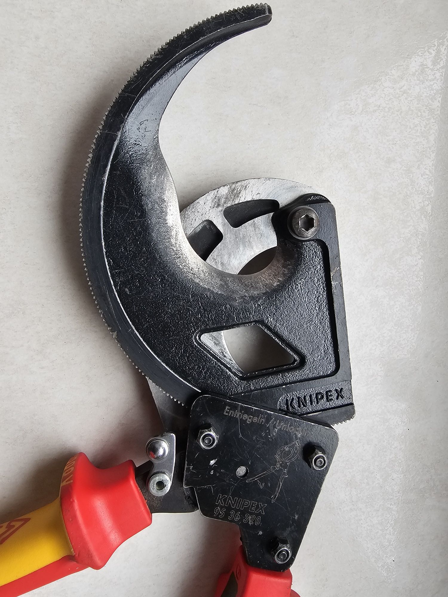Nożyce do kabli z mechanizmem zapadkowym Knipex
