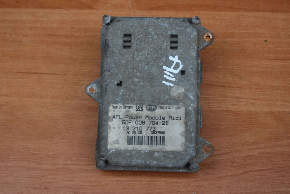 PRZETWORNICA AFL MODUŁ STEROWNIK SKRĘTU BI XENON OPEL ASTRA H 13210773