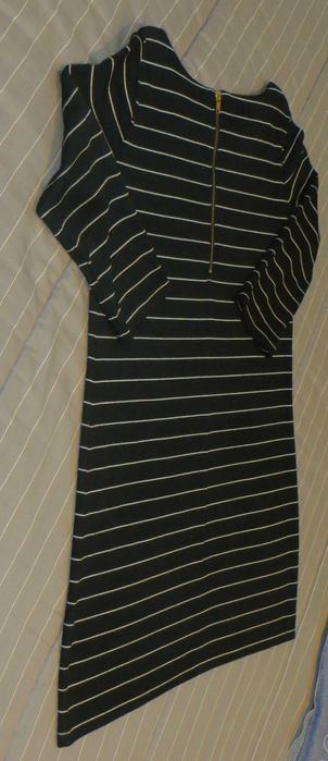 Vestido Marca Villa Clothes - algodão. preto às listas brancas  Tam. S