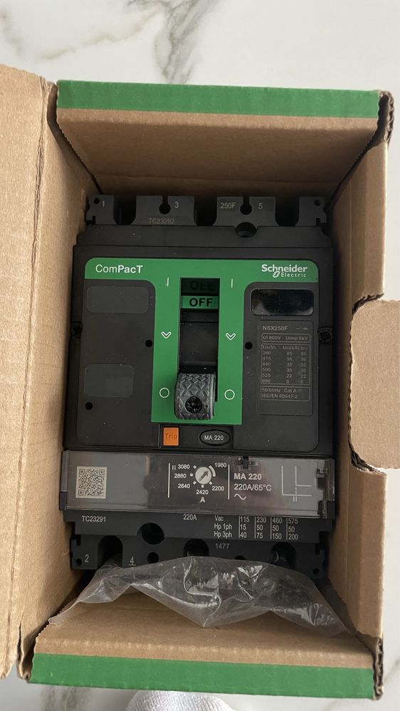 Автоматический выключатель Schneider Electric C25F3MA220