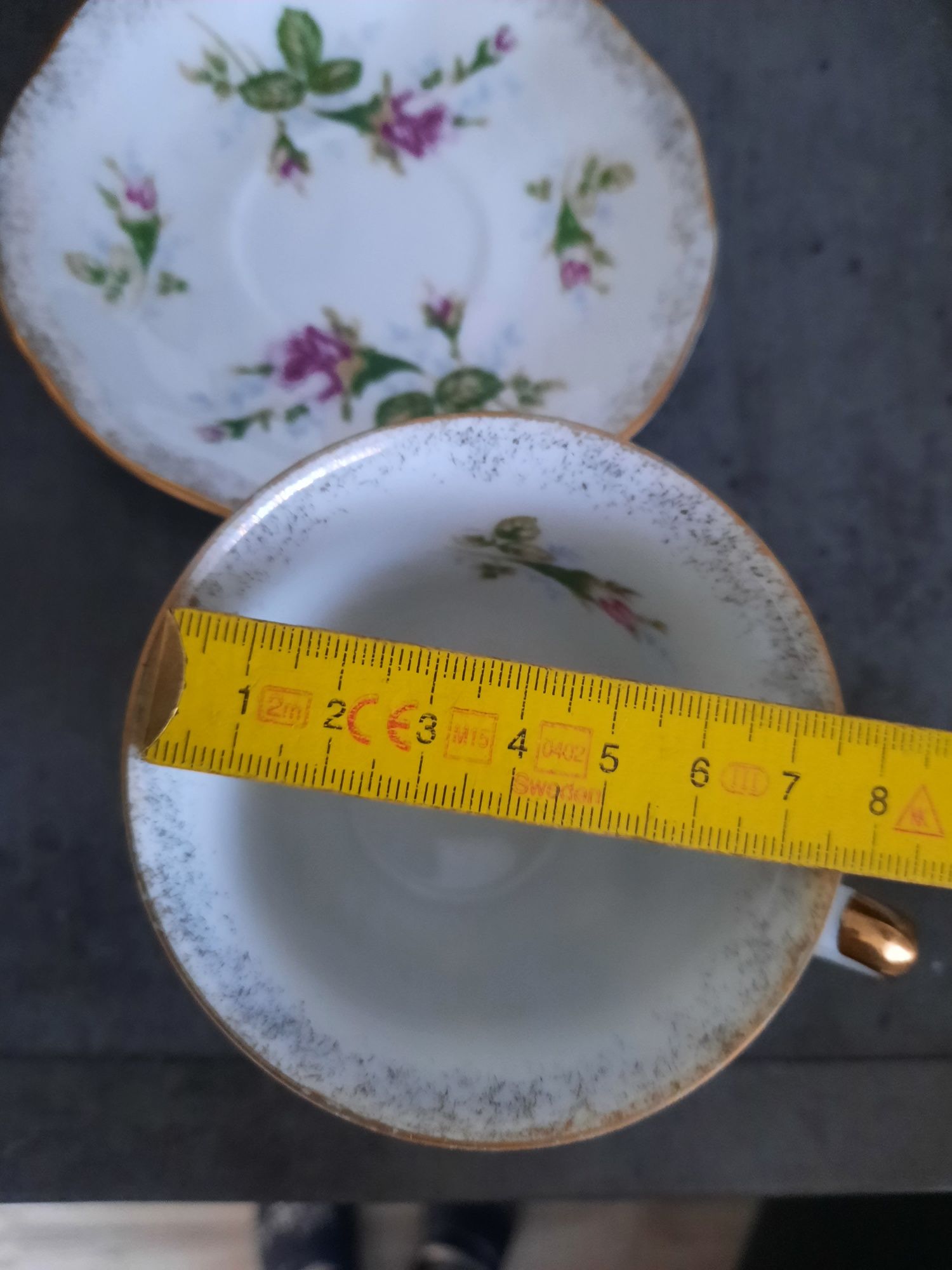 Chodzież porcelanowe filiżanki z talerzykami prl