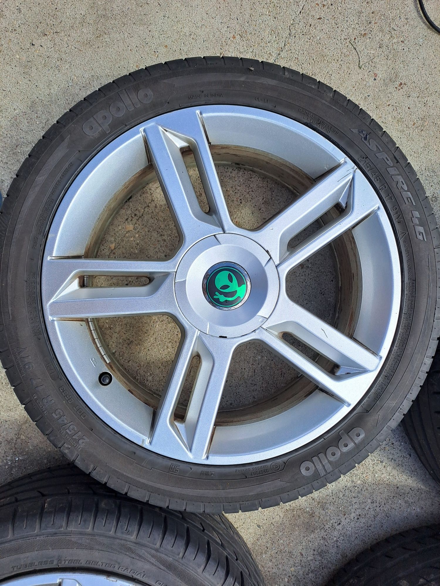 4szt Felgi Aluminiowe Fiat 17cali 4x98 Komplet Opony Lato