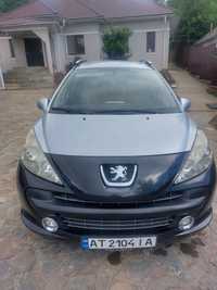 машина Peugeot 207 SW