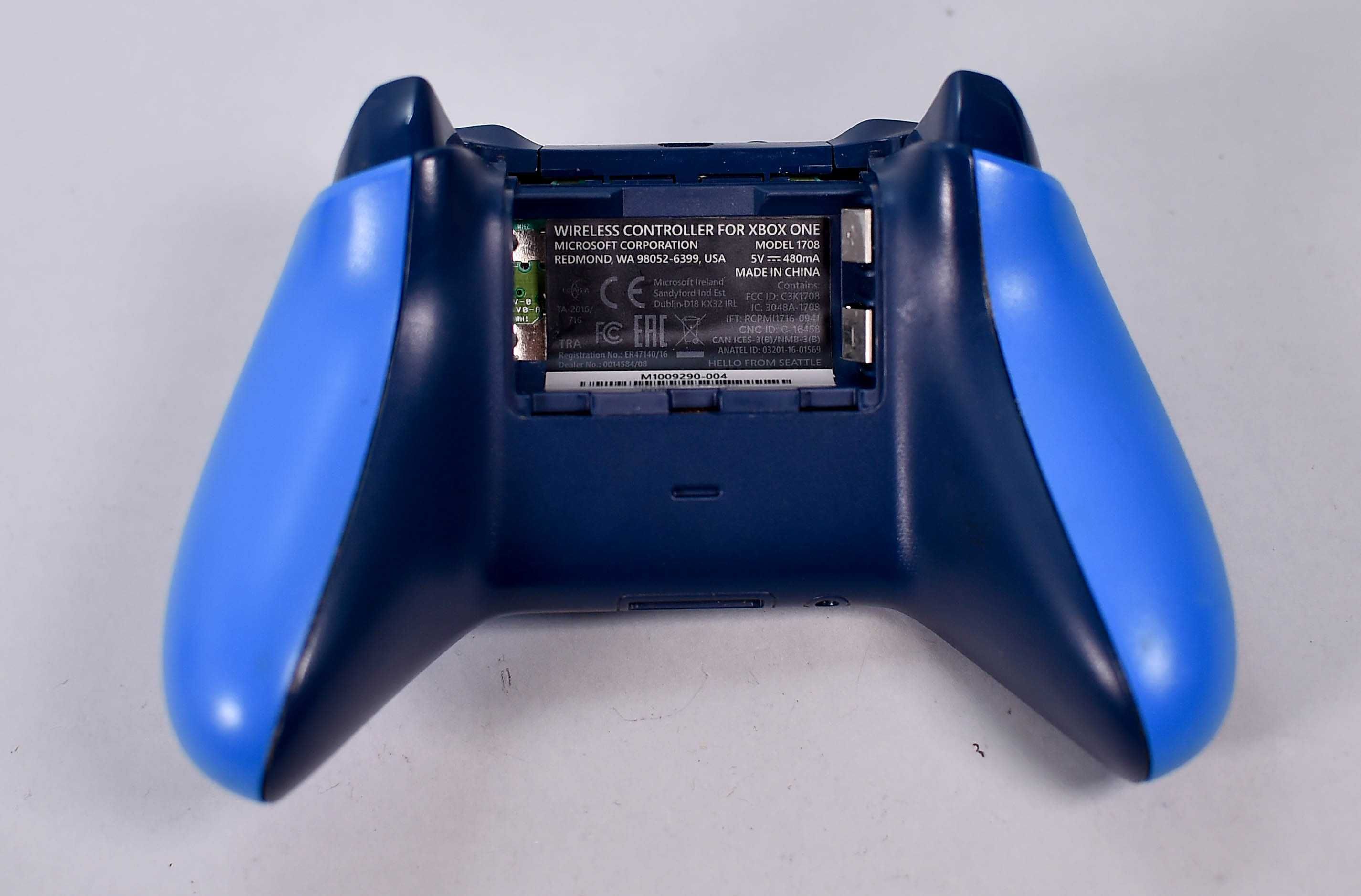 Kontroler Pad Xbox ONE Model: 1708 Niebieski (0005)