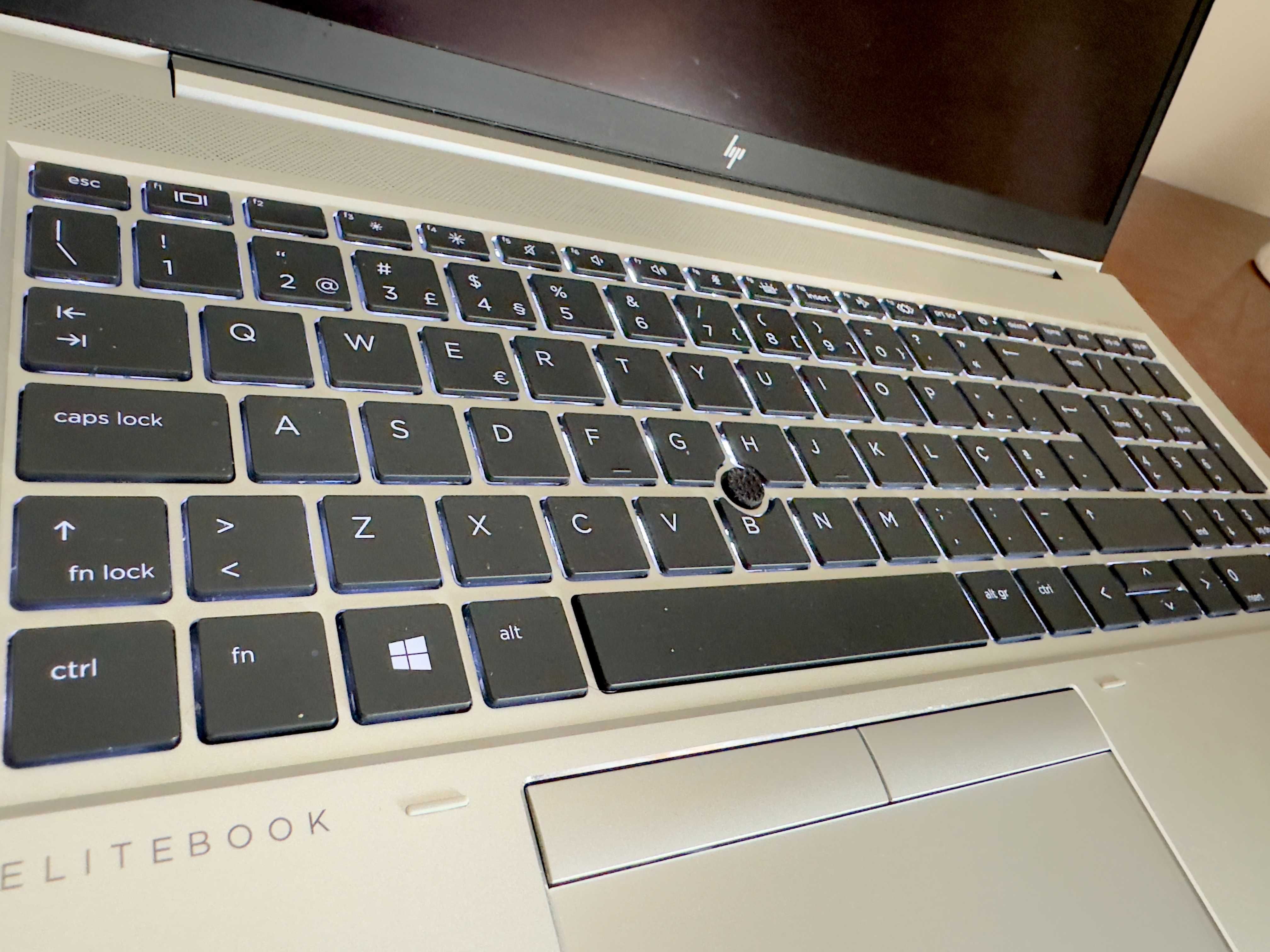 HP Elitebook 850 G7 c/Ecran 15.6" Tactil/i5-10310U/16Gb Ram/Ssd 512Gb