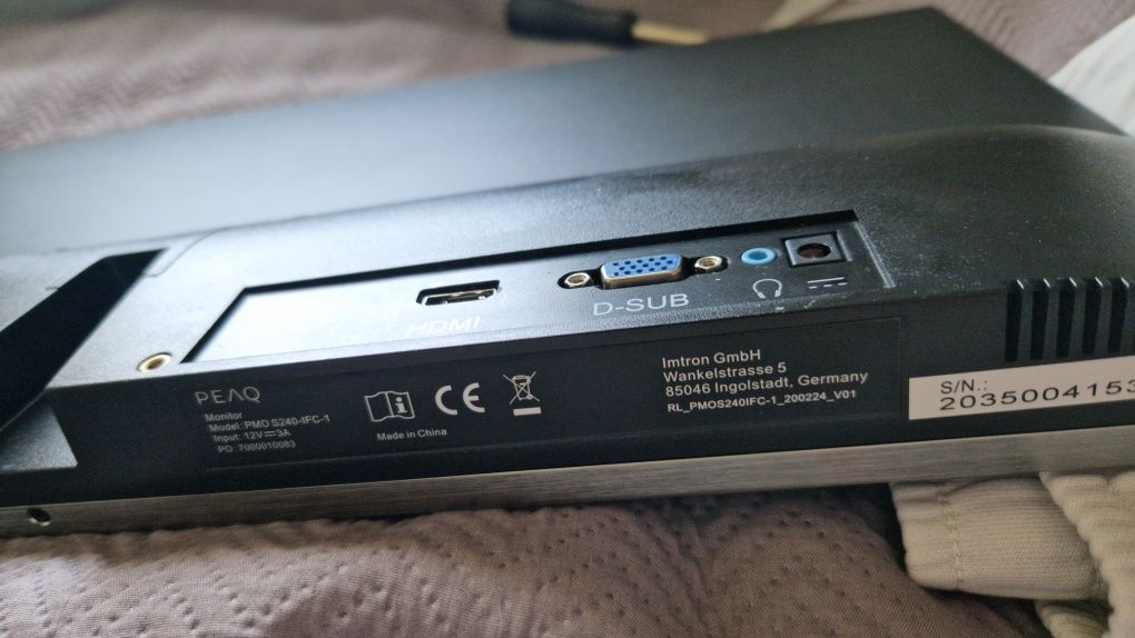 Monitor PEAQ PMO S240-IFC-1