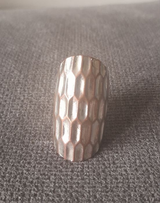 Pierścionek gothyk sygnet