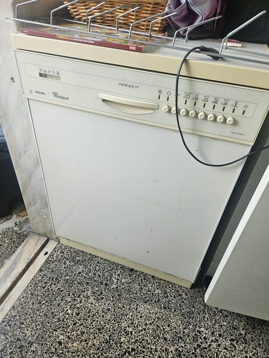 Máquina lavar loiça Philips Whirlpool