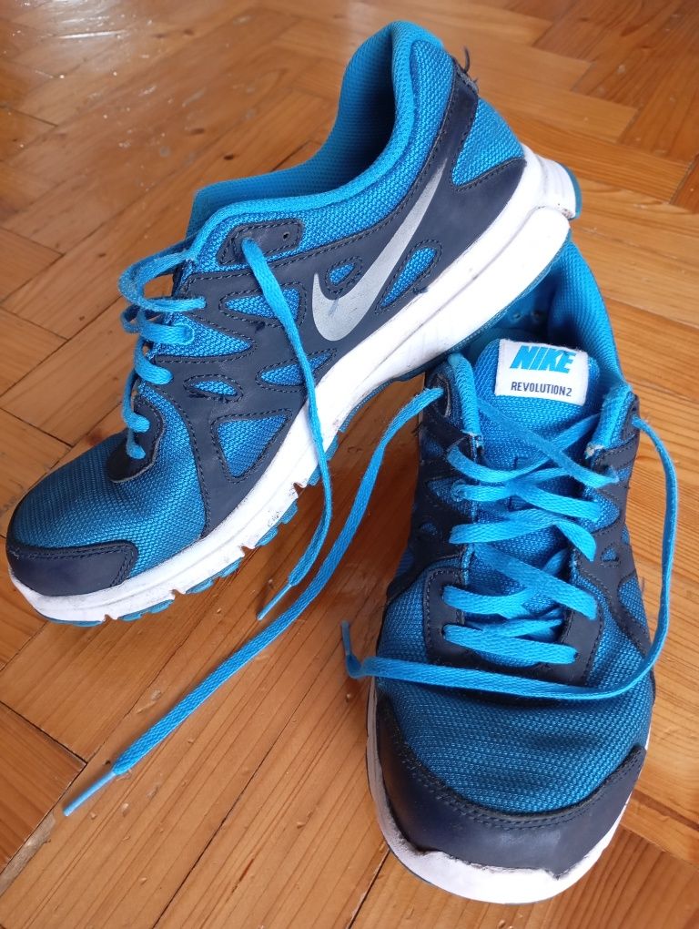 Buty sportowe Nike revolution 40