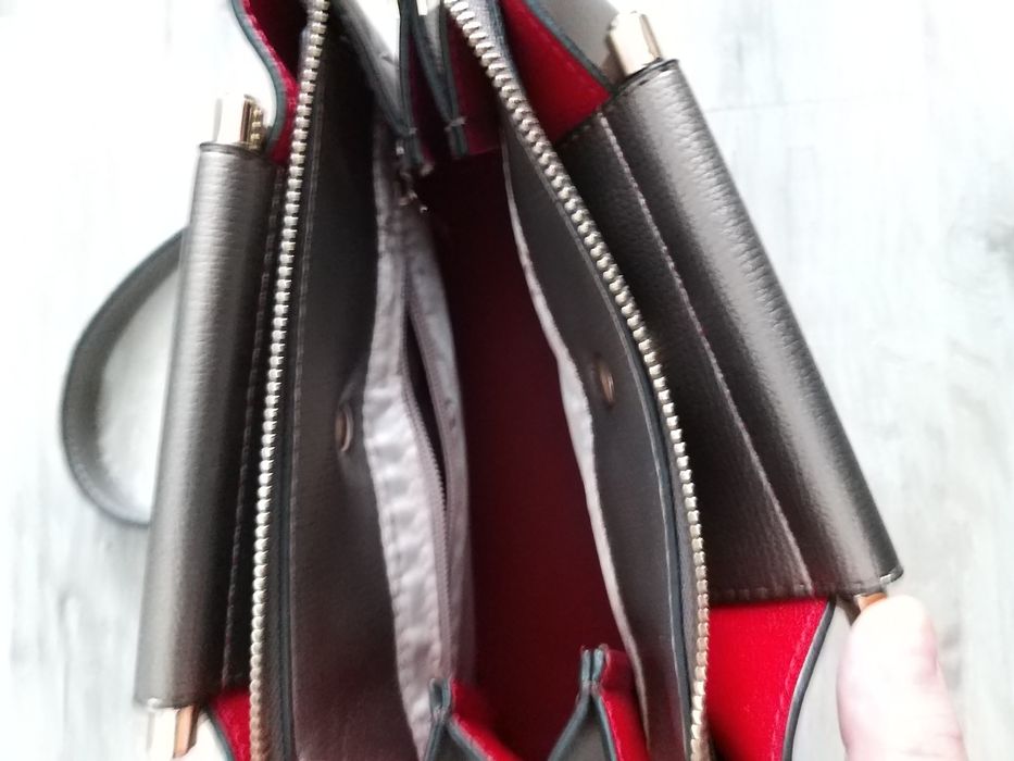 Torebka Kriste Bell na łańcuszku