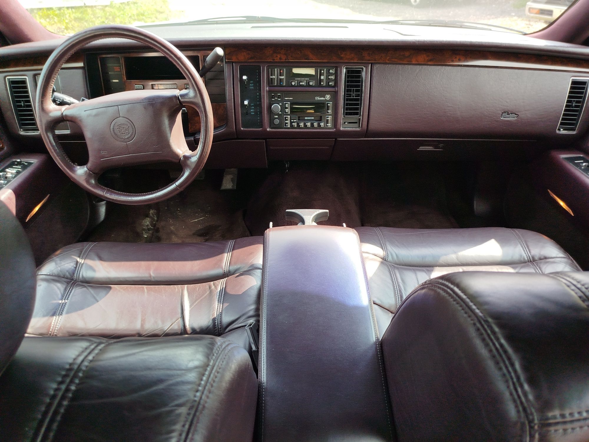 Cadillac Fleetwood Limuzyna V8 5.7 LT1