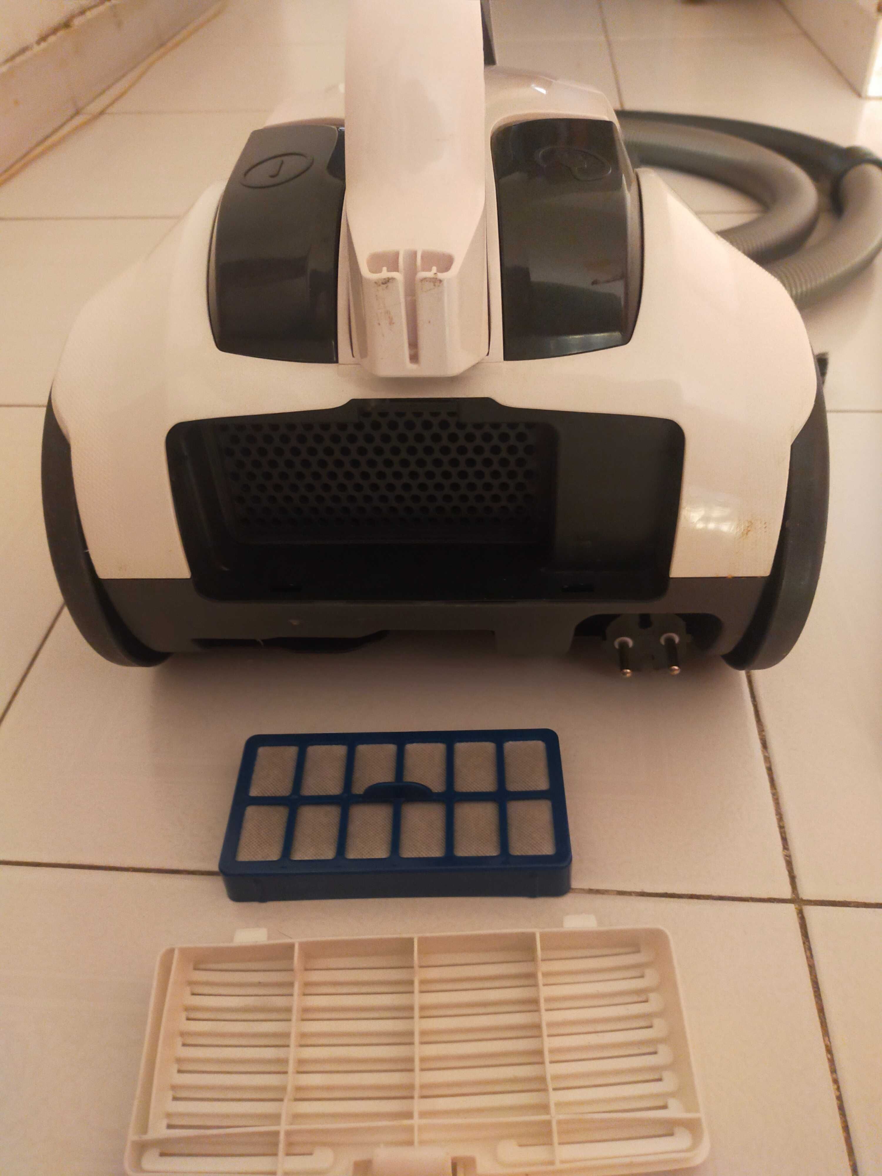 Aspirador Hoover Lander sem saco