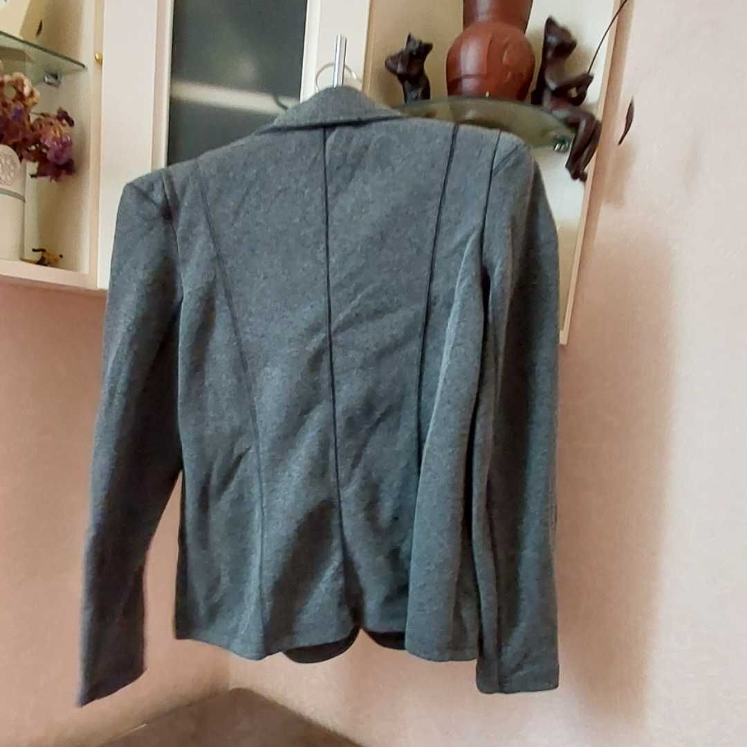 Пиджак серый  м.л