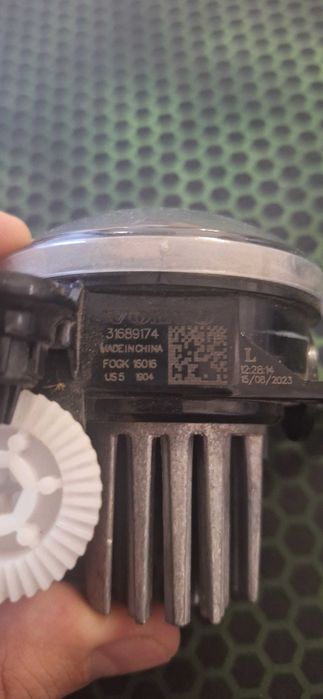 Polestar 2 фара протитуманна ліва