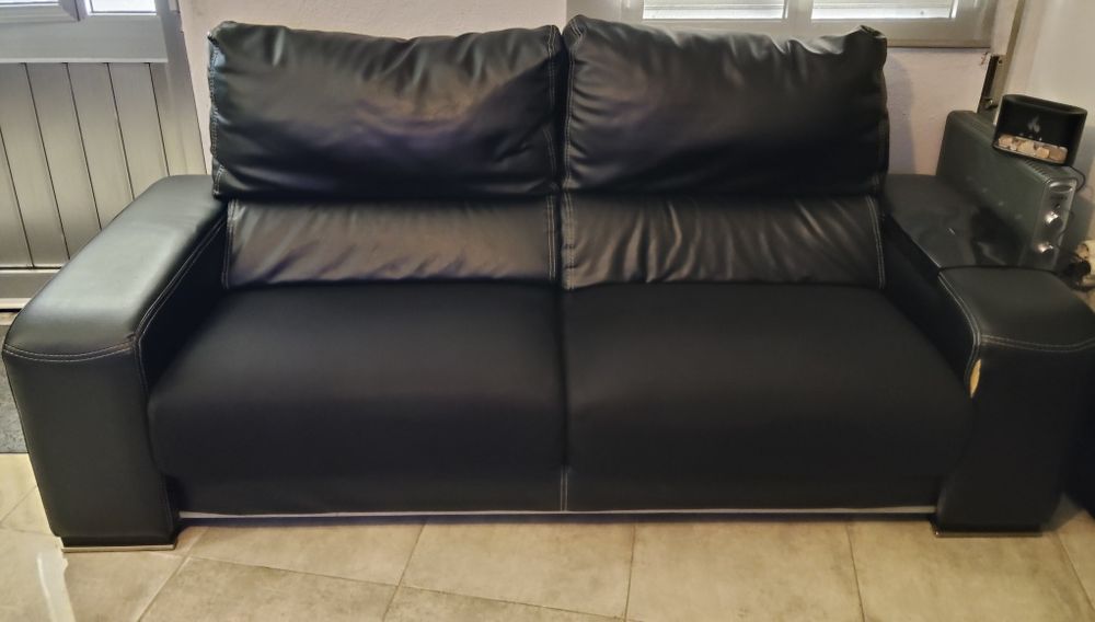 Sofá em pele genuína com 2 metros