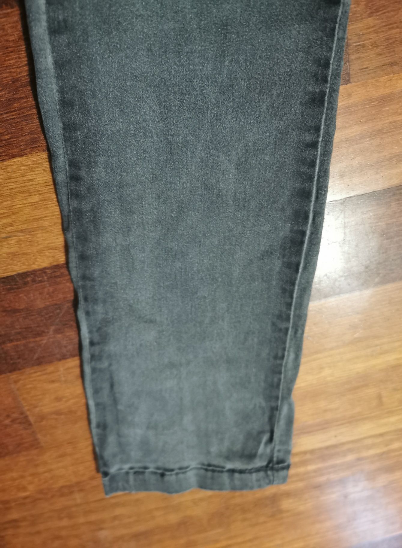 Spodnie jeansowe rozmiar L Bianco