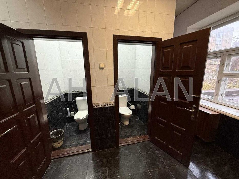 Оренда офісу  по вул. Богдана Хмельницького. ЦУМ