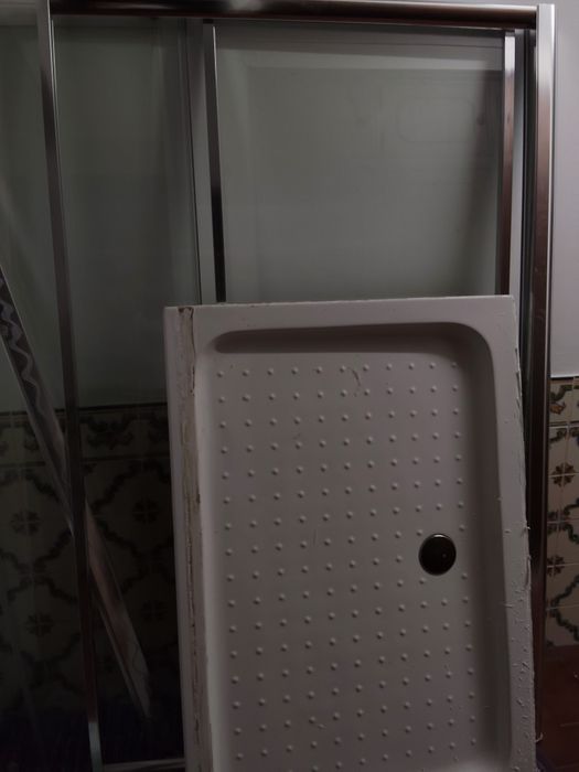 Base de duche completa,em muito bom estado