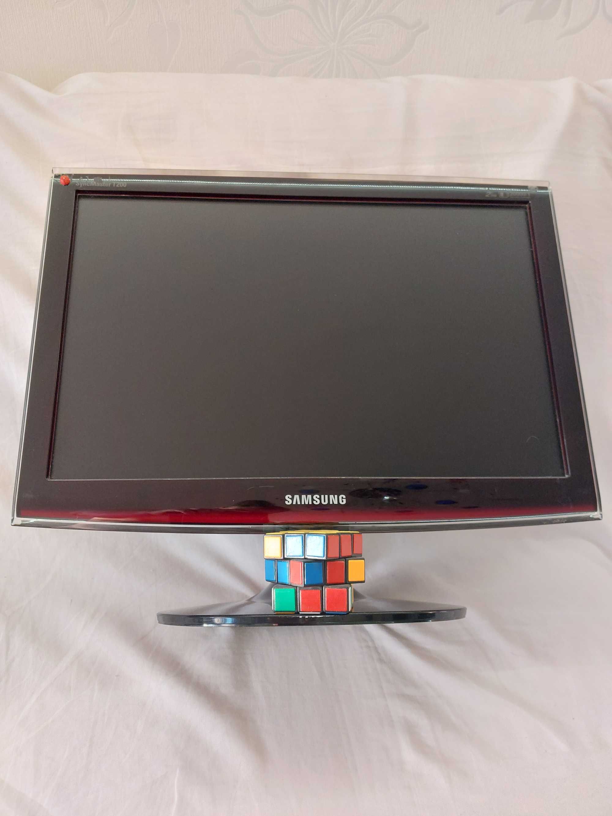 монитор Samsung T200