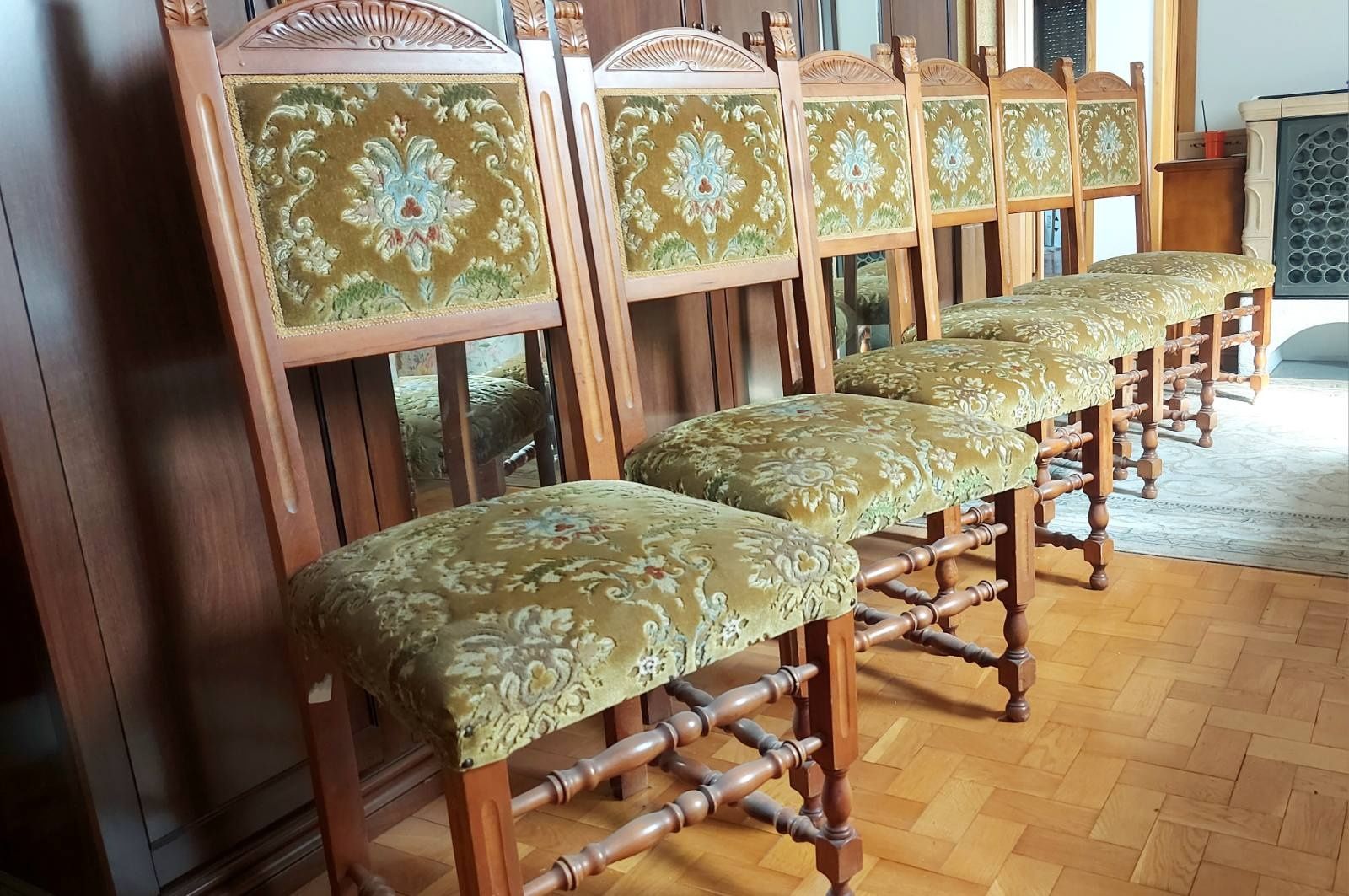 Продається 6 італійських стільців