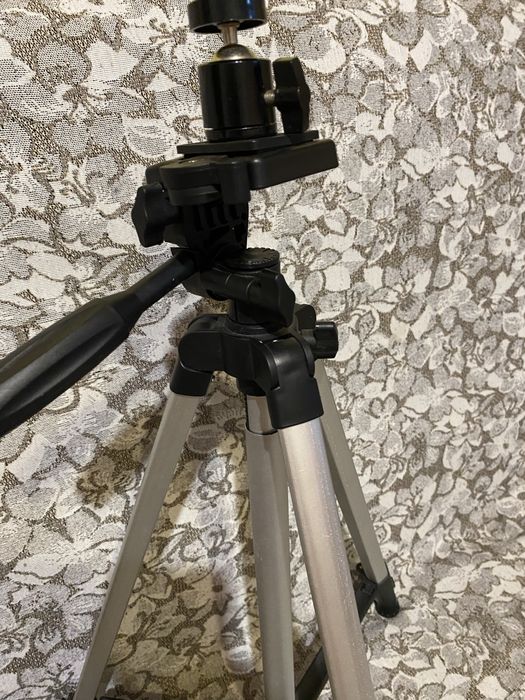 Триноги для фотоаппарата.Штативы.