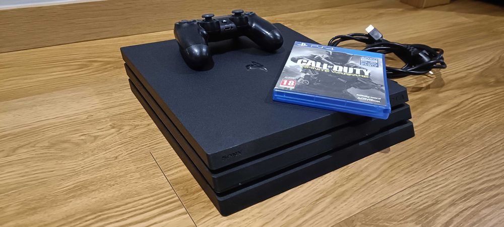 PS4 Pro 1TB - Comando original + Call of Duty