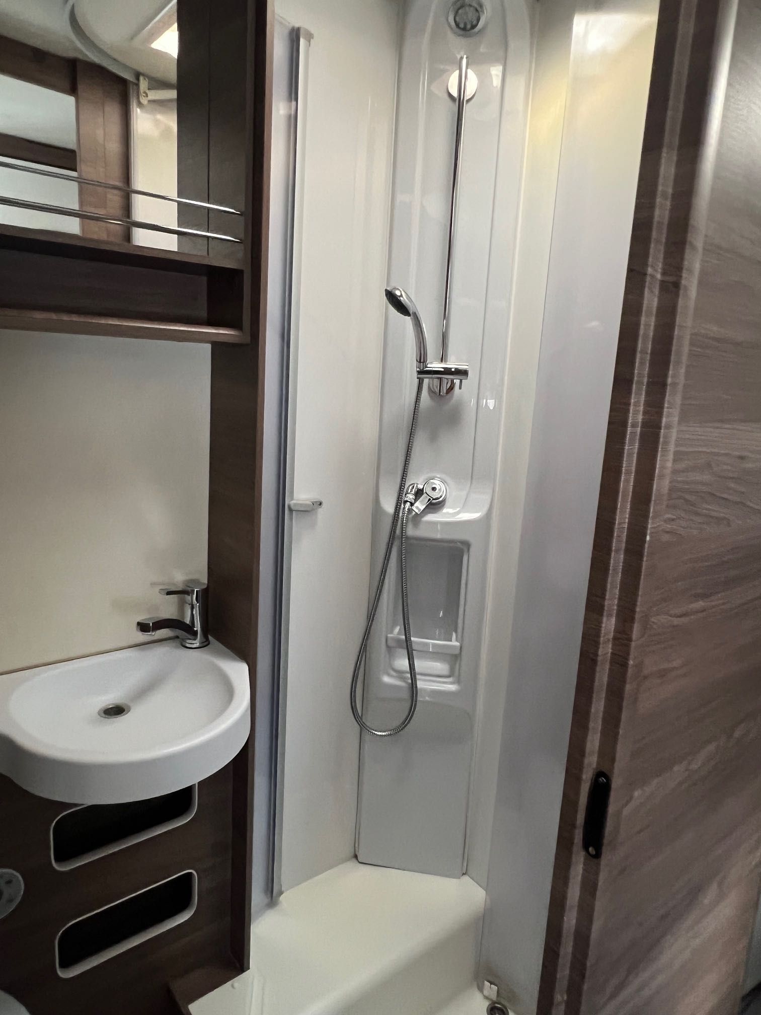 Kamper Knaus Live Wave 700 MEG