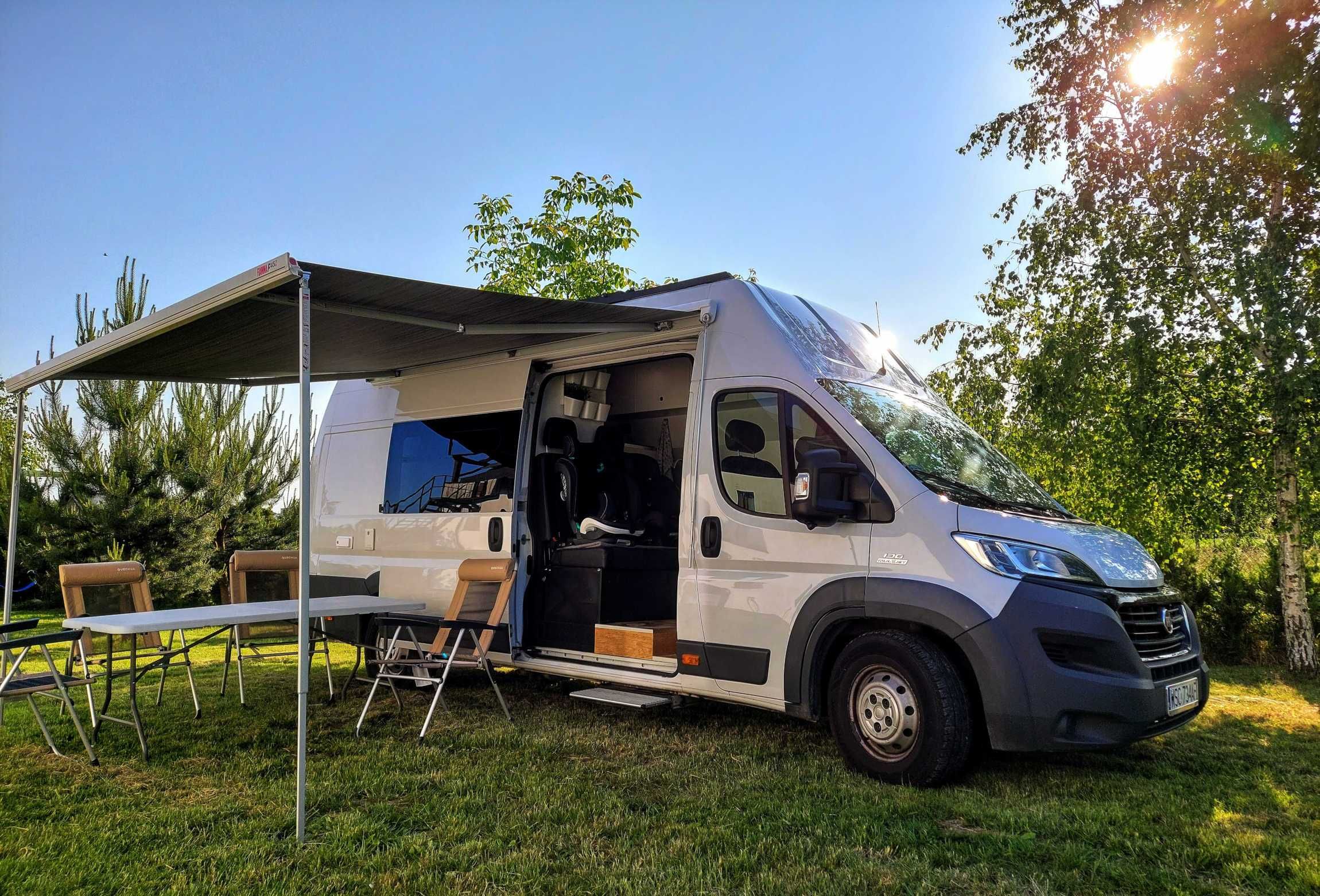 Kamper wynajem Warszawa kamper van bus 4 osobowy, samowystarczalny