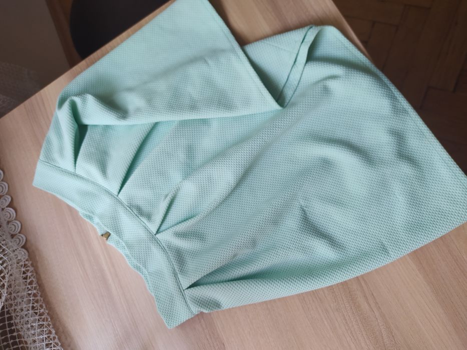 Miętowa spódniczka mini