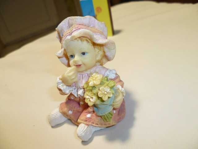 Маленькая статуэтка 6 см девочка керамика