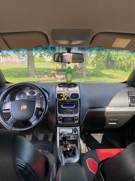 Geely Emgrand EC7 2012